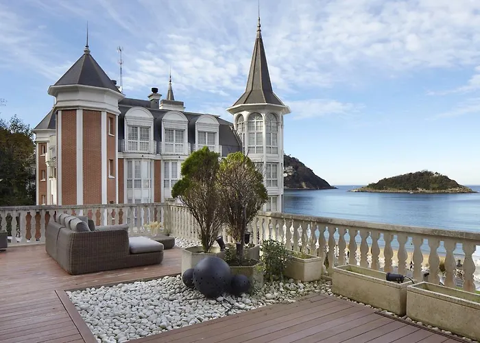 Miraconcha Terrace Apartment By Feelfree Rentals
